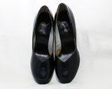 Size 5 1940s Navy Shoes - Unworn Dark Blue Fine Leather Pumps - 40s Snub Toe Heels - WWII Era NOS Deadstock - Classic Pin Up Glamour Girl