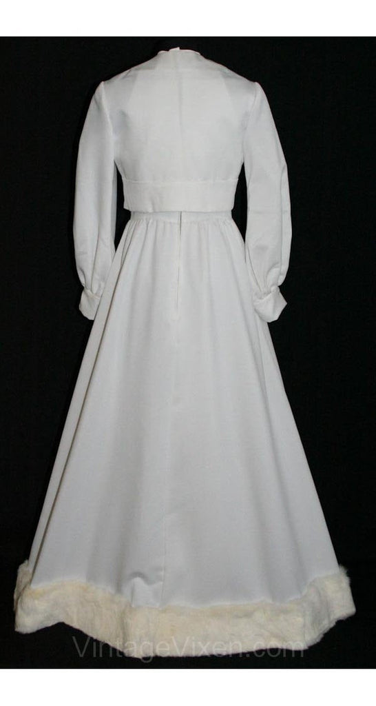 Size 8 Winter Wedding Dress - Gorgeous 1960s Sleeveless Bridal Gown & Vintage Vixen Clothing Size 8 Winter Wedding Dress - Gorgeous 1960s Sleeveless Bridal Gown & Vintage Vixen Clothing
