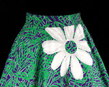 XXS 1950s Daisy Print Full Skirt - Size 2 Green & Purple Cotton 40s 50s - Swing Era Teen Bobby Soxer Cute - Big Flowers - Waist 24 - 50137