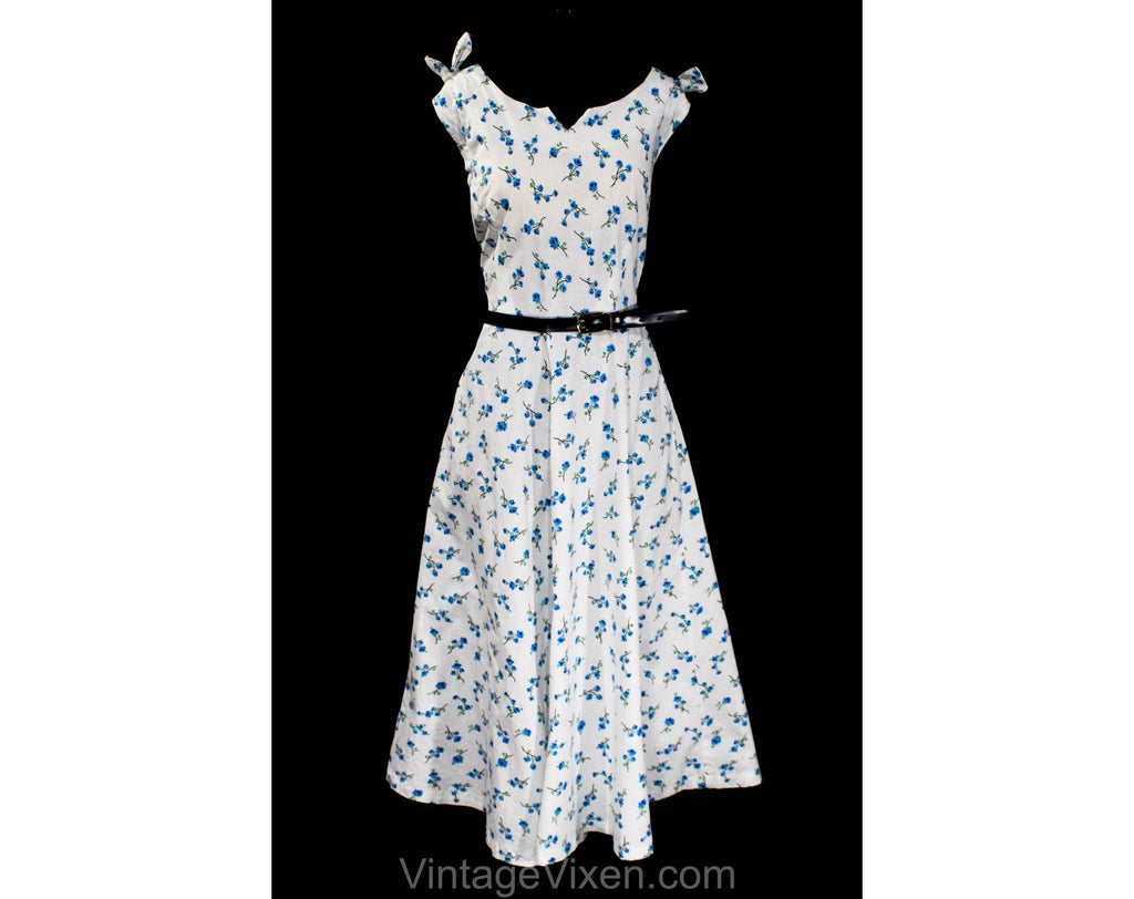 Size 8 1950s Sun Dress - Fresh White Roses Print Cotton 50s Summer Fro Vintage Vixen Clothing Size 8 1950s Sun Dress - Fresh White Roses Print Cotton 50s Summer Fro Vintage Vixen Clothing