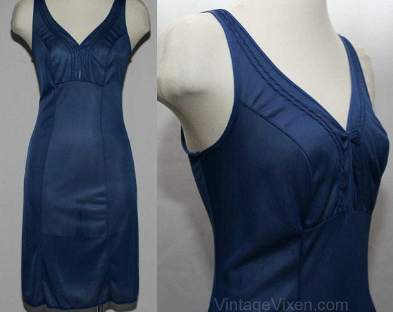 Size 6 Sexy 1970s Navy Negligee - Sleeveless 70s Nightgown - Spring - Summer- Flirty Blue Nylon Nightie - Bust 35.5 - Waist 30.5 - 38823-1