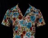 Medium 1970s Short Sleeved Shirt - Size 10 Casual Floral Top - Antique Hued Peony Flowers - Turquoise Rust Mauve Pink Beige - Bust 36