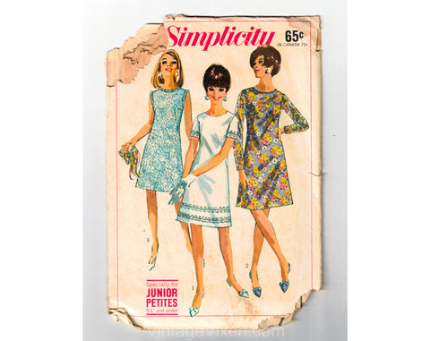 1967 Dress Sewing Pattern - 60s Junior Petite Mini Dress - Sleeveless & Sleeved - Complete Bust 32 Simplicity 7105 1960s Dollybird Baby Doll