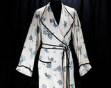 Size 10 1940s Hollywood Robe - Starlet Gladys Glad Estate - Ziegfeld Follies Girl - 40s Still Life Novelty Print Turquoise Rayon - Bust 38