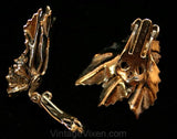 Pretty 1950s Metal Flower Earrings - Silvertone Silver Color Metallic Leaves - 1950s Leaf Jewelry - Lovely Clip Earrings - 33981-1