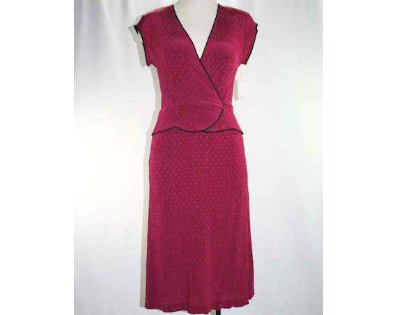 XS 1970s Dress - Plum Purple Crinkle Crepe 2-Piece Dress - 70s to 80s - Size 2 - Bust 33 - 1940s Look - NOS Deadstock New With Tag - 41052