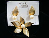 So 60s Daisy Pin & Earrings - 1960s Chic - Secretary Style - Five Petals Gold Color Metal - Faux Pearls - Mint Condition - Deadstock - 42462