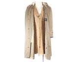 Mens Large 1940s Gabardine Coat - Exceptional 40s 50s Tan Wool Overcoat Outerwear - Convertible Flyer Label - Detachable Lining - Chest 44