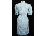 Size 6 Lilly Pulitzer Dress - 70s 80s Boho Peasant Summer Frock - Novelty Print Bees Sky Blue & White Daisy Cotton - Puff Sleeve - Bust 33.5