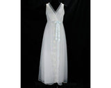 Size 8 Nightgown & Robe Set - Small Medium 1960s Peignoir Lingerie - Beautiful Pastel Daisy Embroidery - Summer Trousseau Nightie - Bust 35