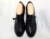 Size 9 1940s Style Shoes Made In 1950s 60s - Ladies Black Oxford Pumps - Lace Up with Patent Leather Toe Caps - Chic Large 50's Deadstock