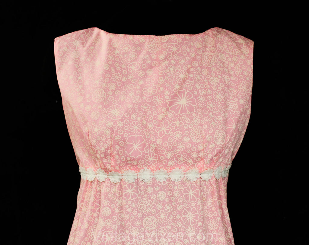 Size 8 Lilly Style Sun Dress - 1960s Sleeveless Empire Waist Summer Go Vintage Vixen Clothing Size 8 Lilly Style Sun Dress - 1960s Sleeveless Empire Waist Summer Go Vintage Vixen Clothing