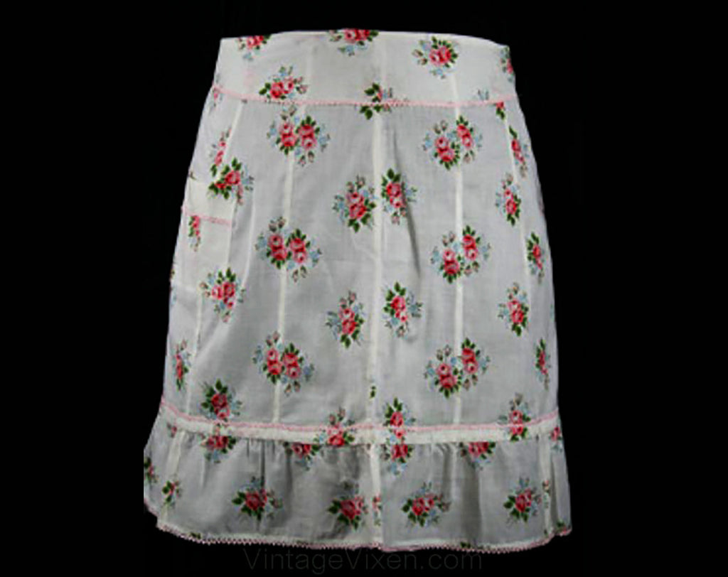 1950s Vintage Cottage Chic Roses Apron - Apron - Half Apron - Size 8 to 10 - Mint Condition - A-Line - Rick-Rack Trim - Ruffle Hem - 30469-1