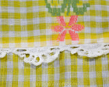 Size 10 1960s Pajama Set - Yellow Daisy Cotton Gingham - 60s Sleeveless Spring Summer PJ Top & Bloomer Panty - Pastel Daisies - Hip 38.5