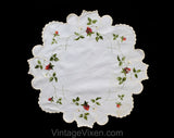 Strawberries Antique Linens - Society Silk Embroidered Victorian Linen - Doily 1900s Round Centerpiece - Botanical Strawberry Embroidery