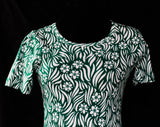 XXXS 1970s T Shirt - Emerald Green & White Tropical Flowers Cotton Jersey Knit Tee - Girls Size 10 - Top Quality Made in Italy - Bust 29