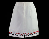 Size 10 Mod Mini Skirt - White Pique & Scalloped Embroidery - 60s Summer Sport Casual - Red Navy Blue Medium Preppy Deadstock - Waist 29
