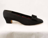 Size 8.5 Shoes - Black Crepe 1960s Pumps - Classic 50s 60s Cocktail Hour Heels with Mod Bows - NOS Deadstock - Parisian Label - Size 8 1/2 M