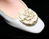 Never Worn 1960s Size 8 1/2 Neutral Shoes - Slick Bone Beige Vinyl Pumps - Ribbon Rosettes - Ecru Cream 2 Inch Heels - 8.5 - NOS Deadstock