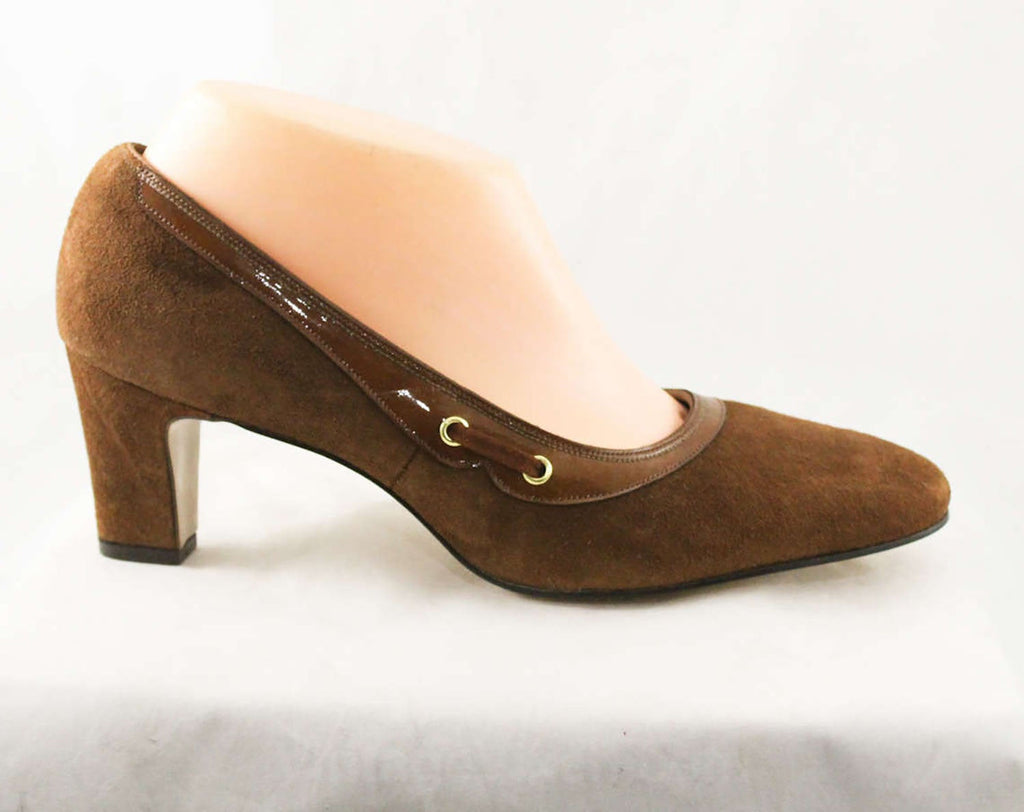 Size 8.5 Shoes - Unworn Elegant Mod 1960s Brown Suede Pumps - 8 1/2 B - Sleek 60s Curves - Fall Autumn - Sophisticated NOS NIB Deadstock