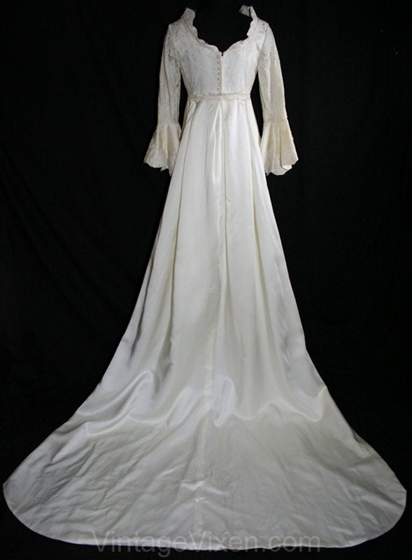 60s bridal dresses Vintage 1960s Bridal Ivory Ball Gown Von Mode Vintage