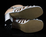 Size 6 Silver Sandals - Glam 1960s Metallic Shoes - 60s Open Toed Pumps with Mod Ribcage Design - Evening Formal Deadstock - 6M - 48052-1