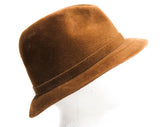 1960s Men's Brown Hat - Handsome Chestnut Fur Felt Mens Fedora Style with Pheasant Feather Cockade - Designer Oleg Cassini - Size 7 1/8