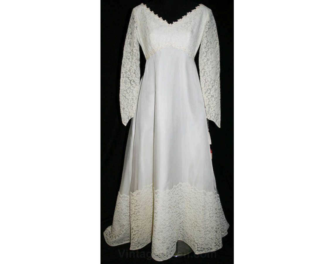 Size 10 Vintage Wedding Gown Size 10 Vintage Wedding Gown