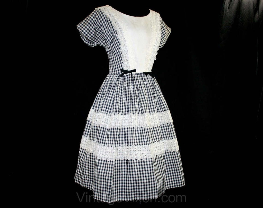 Size 6 Black & White 1950s Summer Dress - Picnic Check Gingham Cotton Vintage Vixen Clothing Size 6 Black & White 1950s Summer Dress - Picnic Check Gingham Cotton Vintage Vixen Clothing