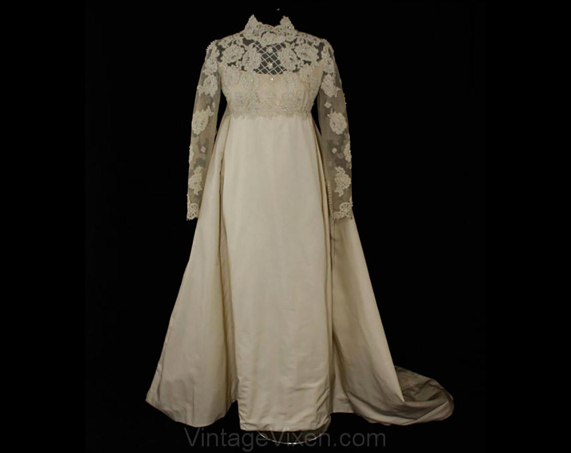 Size 8 Wedding Dress - Priscilla of Boston Net & Peau du Soie Empire B Vintage Vixen Clothing Size 8 Wedding Dress - Priscilla of Boston Net & Peau du Soie Empire B Vintage Vixen Clothing