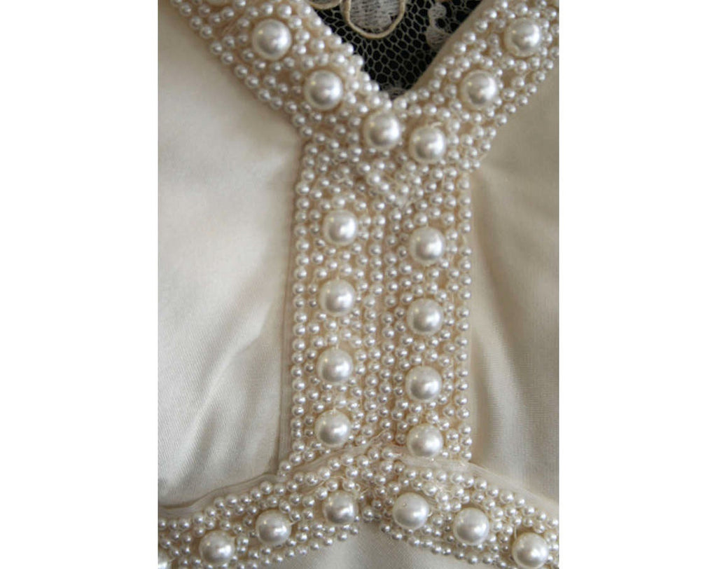 Size 8 Medieval Wedding Dress - Lady of Camelot Style 1960s Ivory Rena Vintage Vixen Clothing Size 8 Medieval Wedding Dress - Lady of Camelot Style 1960s Ivory Rena Vintage Vixen Clothing