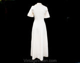 Size 10 1950s Robe - Summer 50s Housewife Style House Dress - Pink & White Daisy Print Cotton with Sheer Trim - Short Sleeve - Waist 27.5