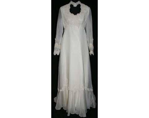 Size 6 Wedding Dress - Romantic Neo-Victorian Bridal Gown - 70s Wedding Gown with Train - Antique Style - Cutout Neck - Bust 34 - 32758
