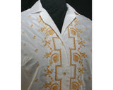 Size 10 60s Shirt - Early 1960s White Tailored Top with Goldenrod Yellow Embroidery - Secretary - 60s Lady Manhattan - Bust 41.5 - 31751