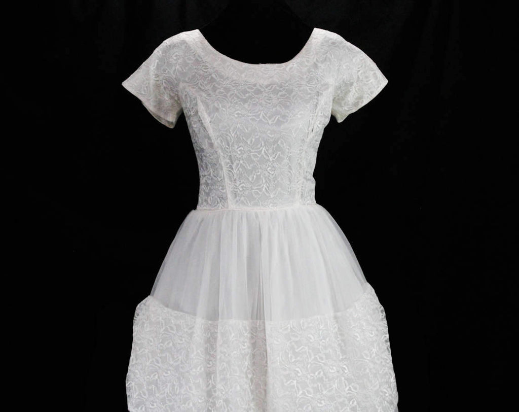 Size 8 Evening Ball Gown - Bouffant White 1950s Formal Dress - Short S Vintage Vixen Clothing Size 8 Evening Ball Gown - Bouffant White 1950s Formal Dress - Short S Vintage Vixen Clothing