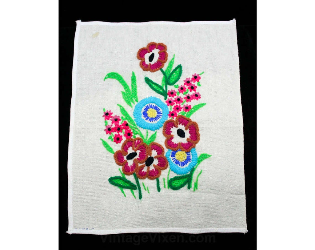 1970s Hippie Floral Fabric Panel - Hand Embroidered 70s Meadow Flowers - Natural Cotton Blend Canvas - Summer Needlepoint 11 3/4 x 9 Inches