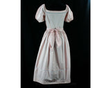 Size 8 Pale Pink 1950s Peasant Dress - Folk Style 50s Cotton Sun Dress - Eyelet Lace - Puff Sleeve - With Sash - Waist 26.5 - 42330