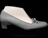Size 6 Grey Shoes - 1960s Style Light Gray Secretary Pumps - Fine Leather - C Wide Width Office Heels - NOS Deadstock - 1980s With 60s Look