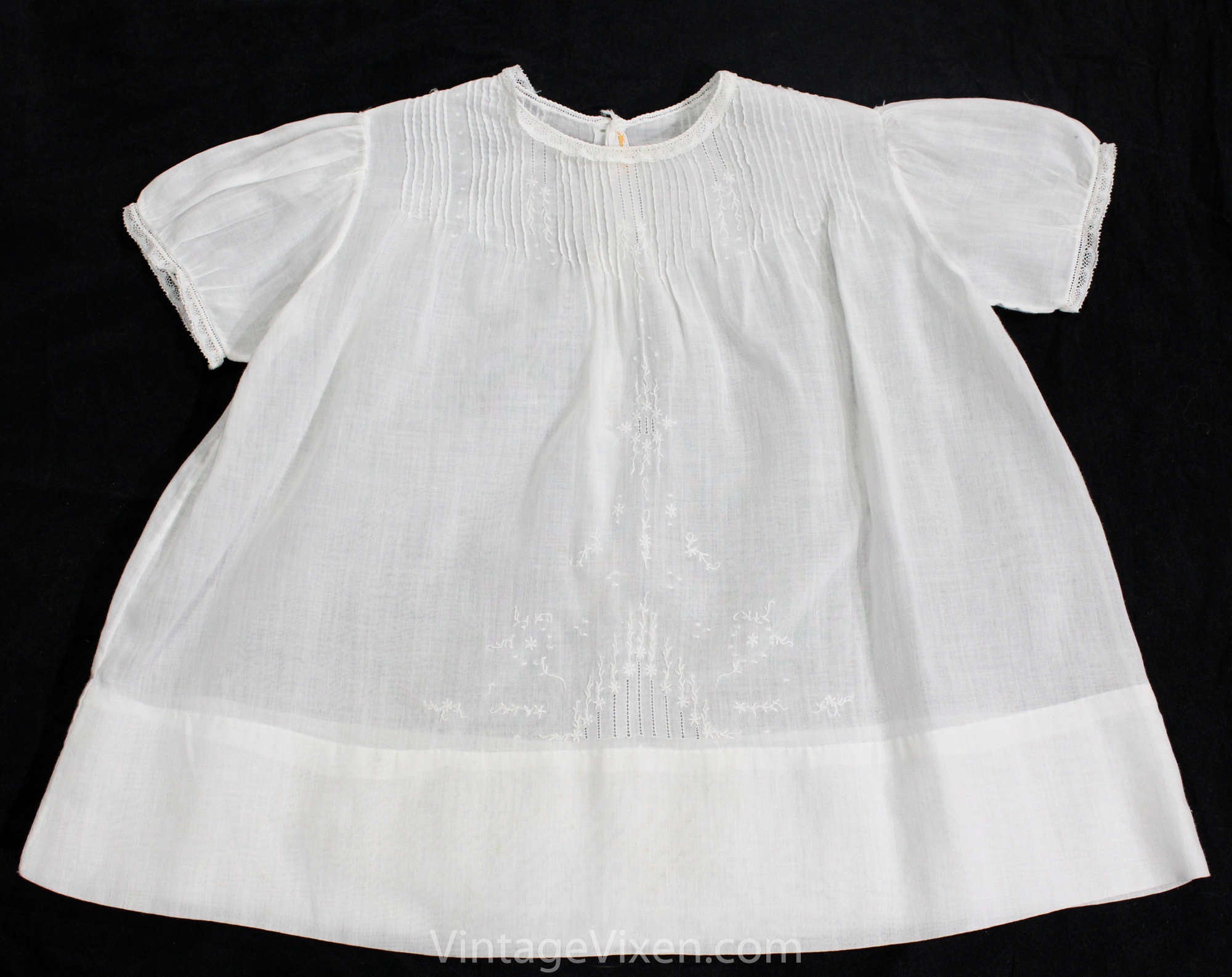 1900s 1910s Infant's Dress - Size 6 Months Baby Frock - White Organdy Vintage Vixen Clothing 1900s 1910s Infant's Dress - Size 6 Months Baby Frock - White Organdy Vintage Vixen Clothing