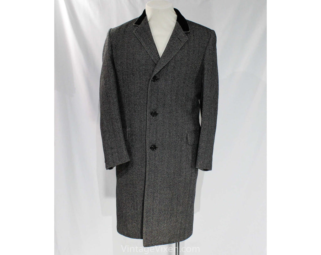 Large Men's Tweed Coat with Black Velveteen Collar - Ultra Fine Label 1950s Mens Wool Outerwear - Gray Herringbone 50s OverCoat - Chest 44