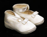 Satin Baby Booties - Size 1 Infants Pair Soft Soled Shoes - 1940s 1950s Tiny Slipper with Socks & Baby Shower Gift Card in Original Box