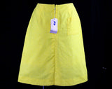 Size 10 Chickens Sport Skirt - Yellow Cotton & Chain Stitching - Folksy 60s Summer Casual Wear - Medium 1960s 70s Preppie Bird - Waist 27.5
