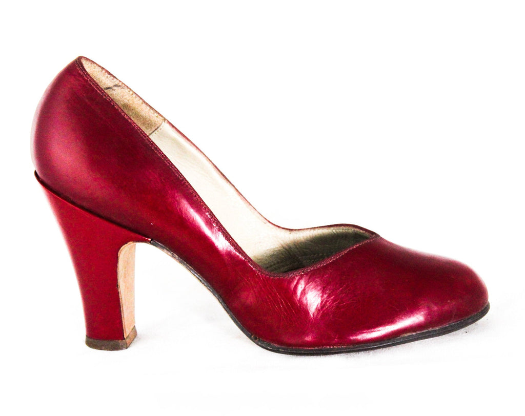 Size 4.5 1940s High Heel Shoes - Unworn Ruby Red WWII Era Pumps with Round Toe - Sexy Pin Up Girl's 40s 50s Deadstock - 4 1/2 and 5 Mismatch
