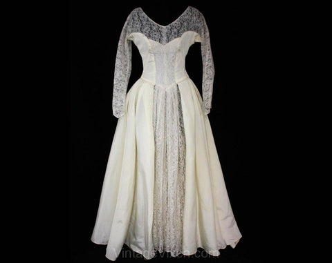 Size 4 Wedding Dress - 1950s Princess Inspired Taffeta & Lace Bridal Gown with Train - Traditional 50s Fairytale - Waist 25 - 36353-1