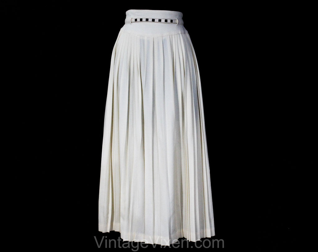 Size 6 Ivory Wool Pleated Skirt - 1940s Inspired Crepe Beauty with Studded Steel Metal Belt - 80s Haute Fashion from Spitalnick - Waist 25