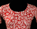 XXXS 1970s T Shirt - Cherry Red & White Tropical Flowers Cotton Knit Tee - Girls Size 10 - Top Quality Summer Top Made in Italy - Bust 29