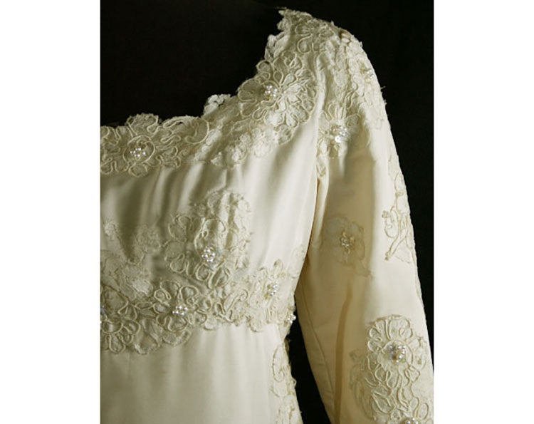 Size 10 Wedding Dress - Priscilla of Boston 1960s Empire Bridal Gown - Vintage Vixen Clothing Size 10 Wedding Dress - Priscilla of Boston 1960s Empire Bridal Gown - Vintage Vixen Clothing