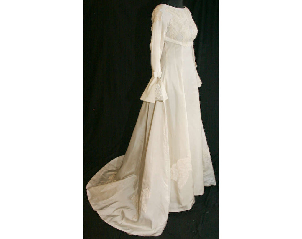 Size 6 Wedding Dress - Dramatic Femme 1950s Mid Century Bridal Gown with Flared Bell Sleeves - NWT Deadstock - Bust 34 - Waist 27 - 31803-1