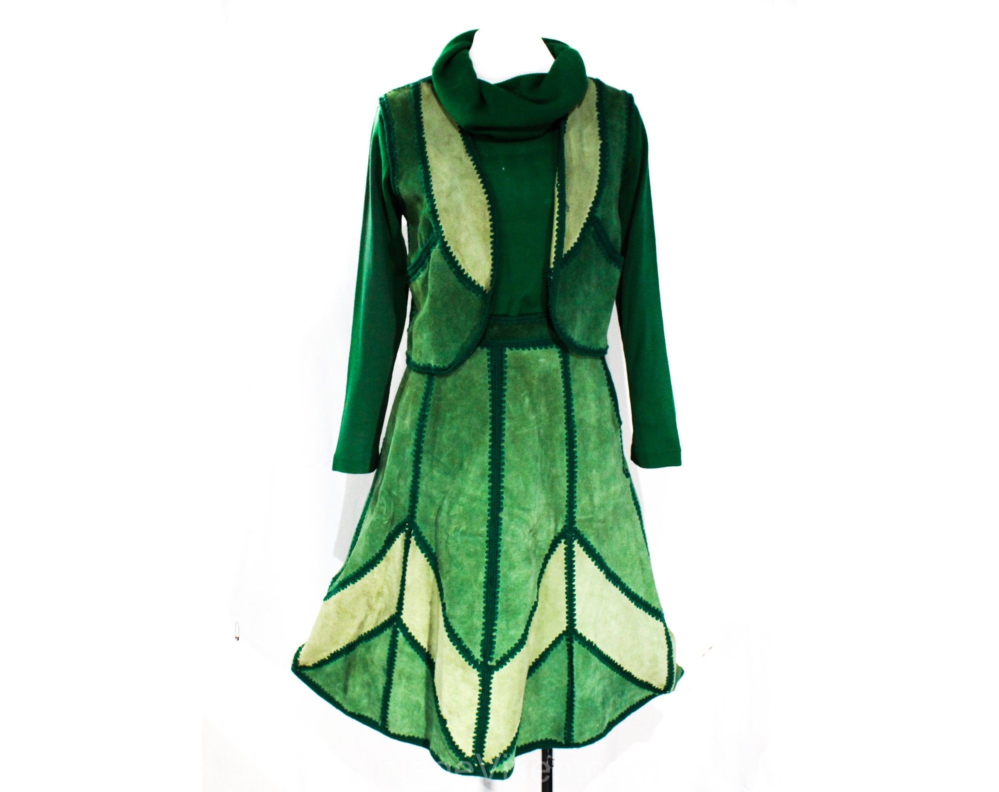 Size 8 Green Hippie Dress Set - 1970s Suede Patchwork Vest & Skirt wit Vintage Vixen Clothing Size 8 Green Hippie Dress Set - 1970s Suede Patchwork Vest & Skirt wit Vintage Vixen Clothing