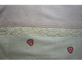 Wonderful 1930s Hearts Cotton Apron - Lavender Purple Sweetheart Novelty Print Apron - Size XS S M - Crochet Trim - Waist 24 to 28 - 30442
